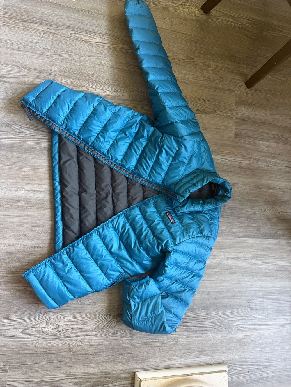 Patagonia Kids Teal Puffer Jacket with Hood
